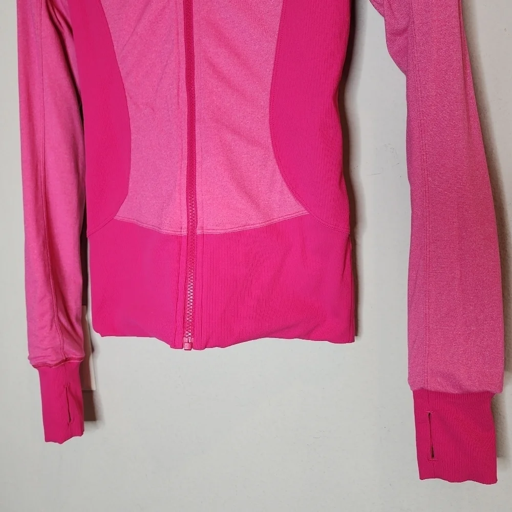 Lululemon Reversible In Flux Jacket. Jewelled Magenta Pink. Size 4.‎